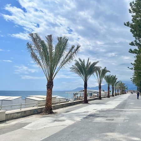 Casa Vacanza! A 50M Dal Mare! Bordighera Extérieur photo