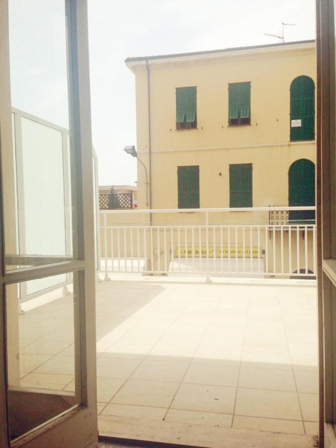 Casa Vacanza! A 50M Dal Mare! Bordighera Extérieur photo